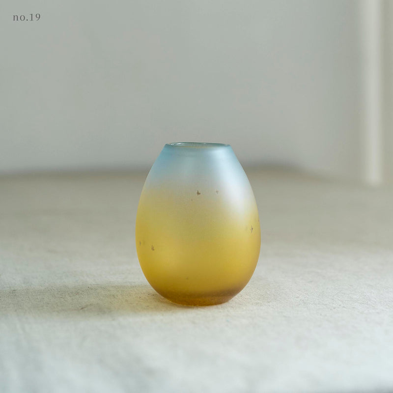 Twilight - 手工吹製玻璃花器 | Handblown Glass Vase no.16,17,19