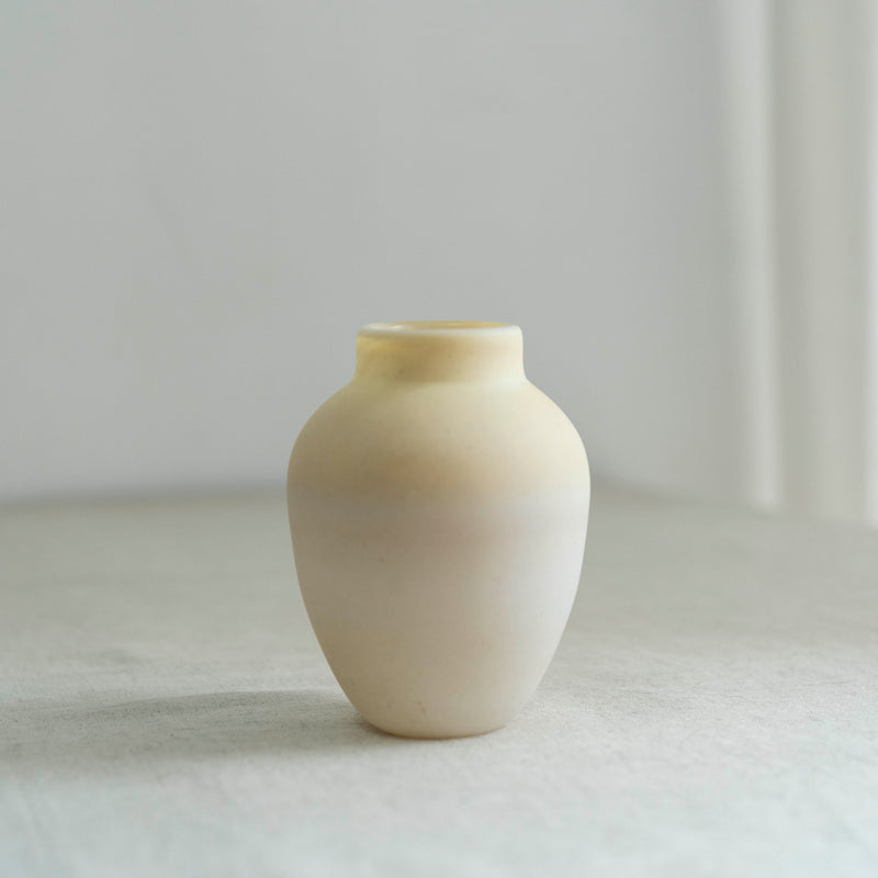 Innocence - 手工吹製玻璃花器 | Handblown Glass Vase no.21,22
